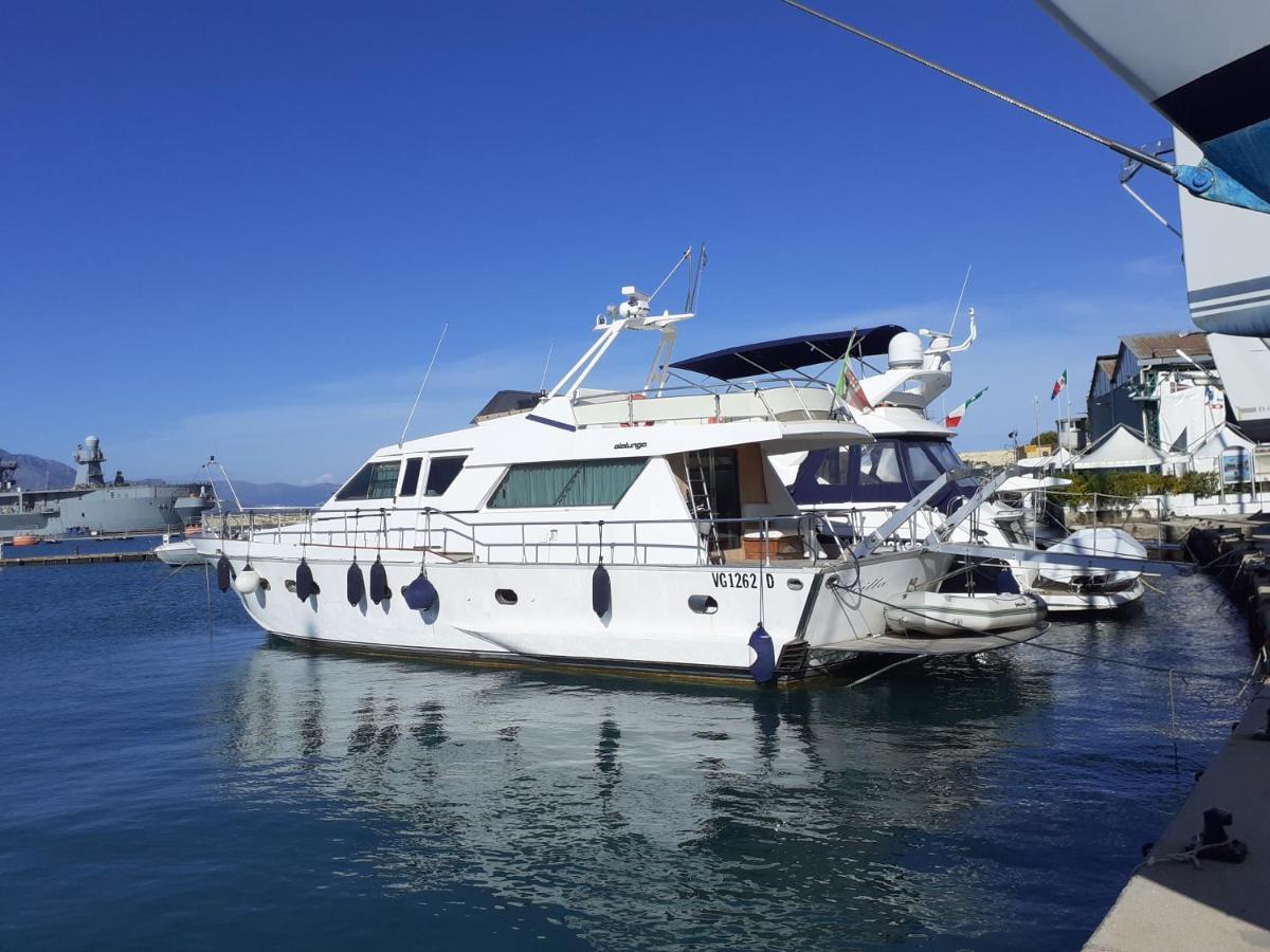 Boat And Breakfast Fiumicino - Roma 호텔 오스티아안티카 외부 사진